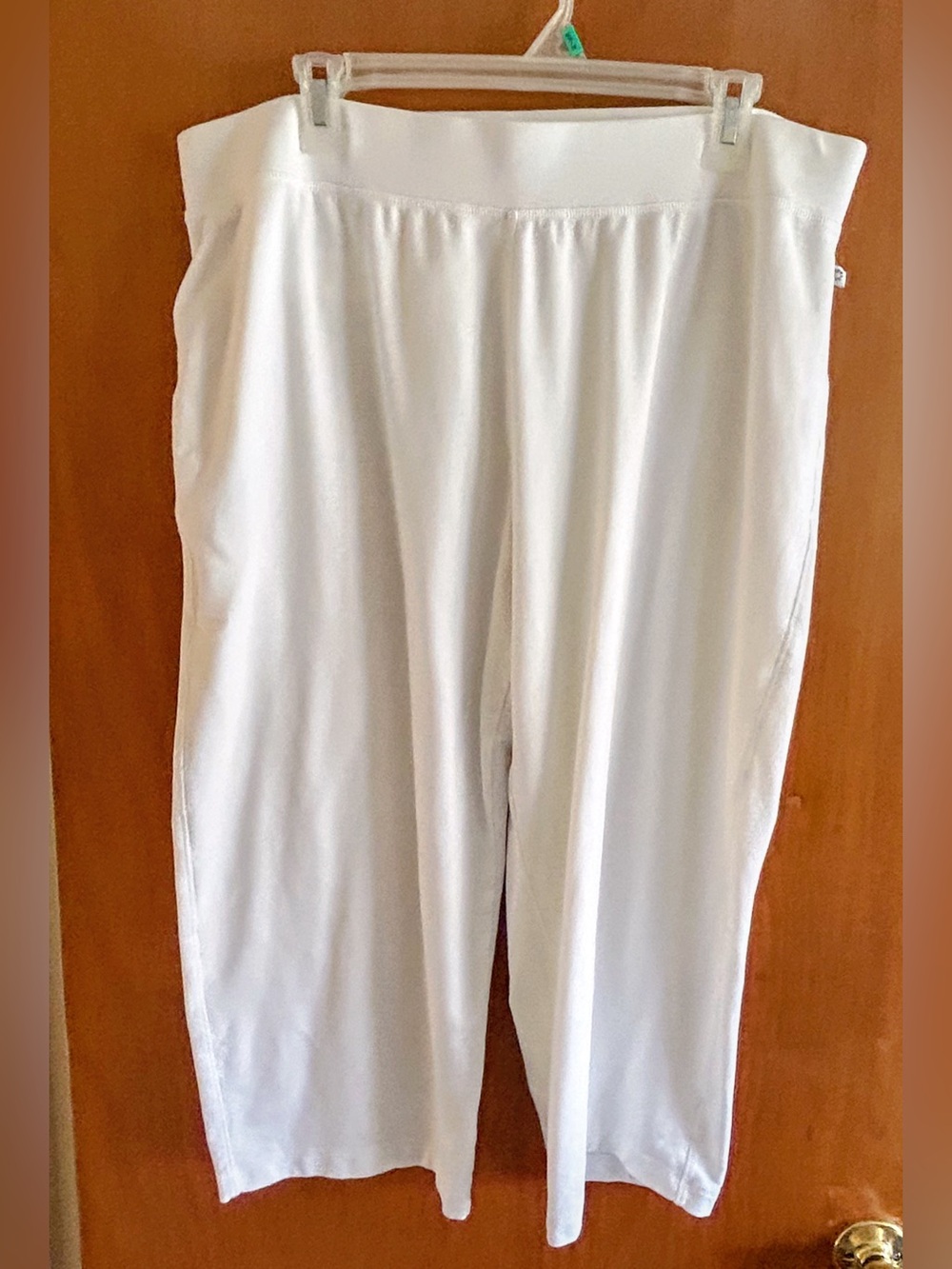 Zenergy by Chico White Pull-On capris